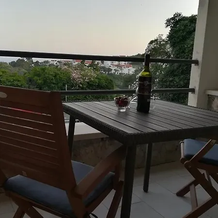 Apartament Leut *