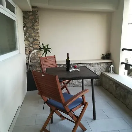 Apartament Leut